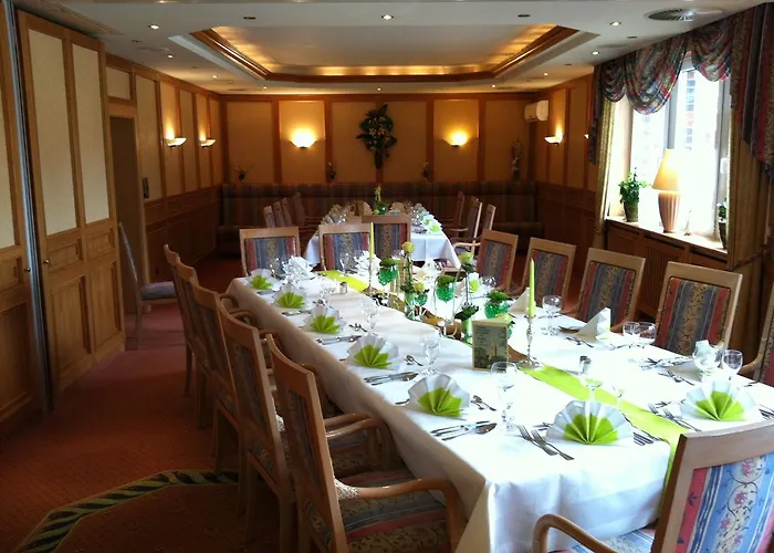 Отель Heiner Meyer Wahrenholz